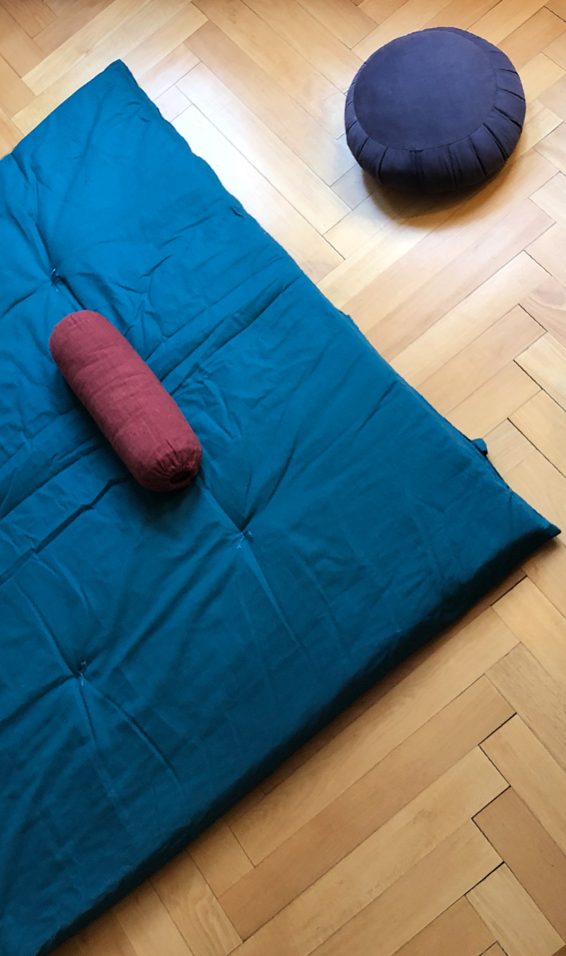 R_futon
